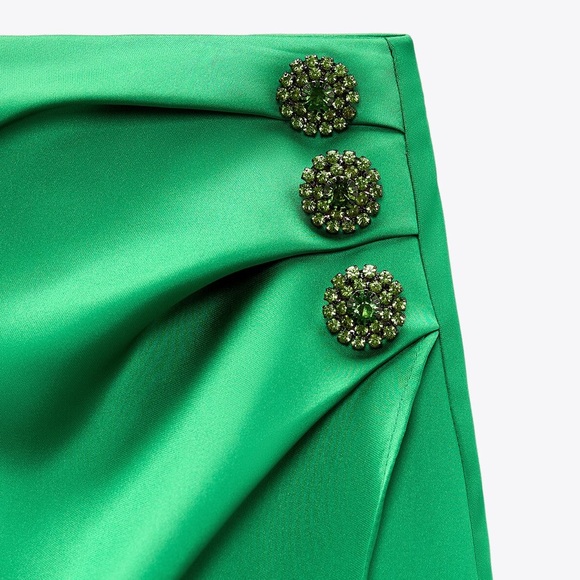 NWT. Zara Emerald Satin Effect Ruched Midi Skirt. Size S. - Picture 6 of 11